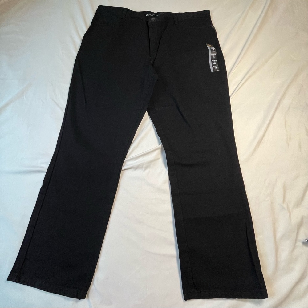 LEE Relaxed Fit Jeans Straight Leg 100% Cotton Women's 18 Short Pure Black *NWT*